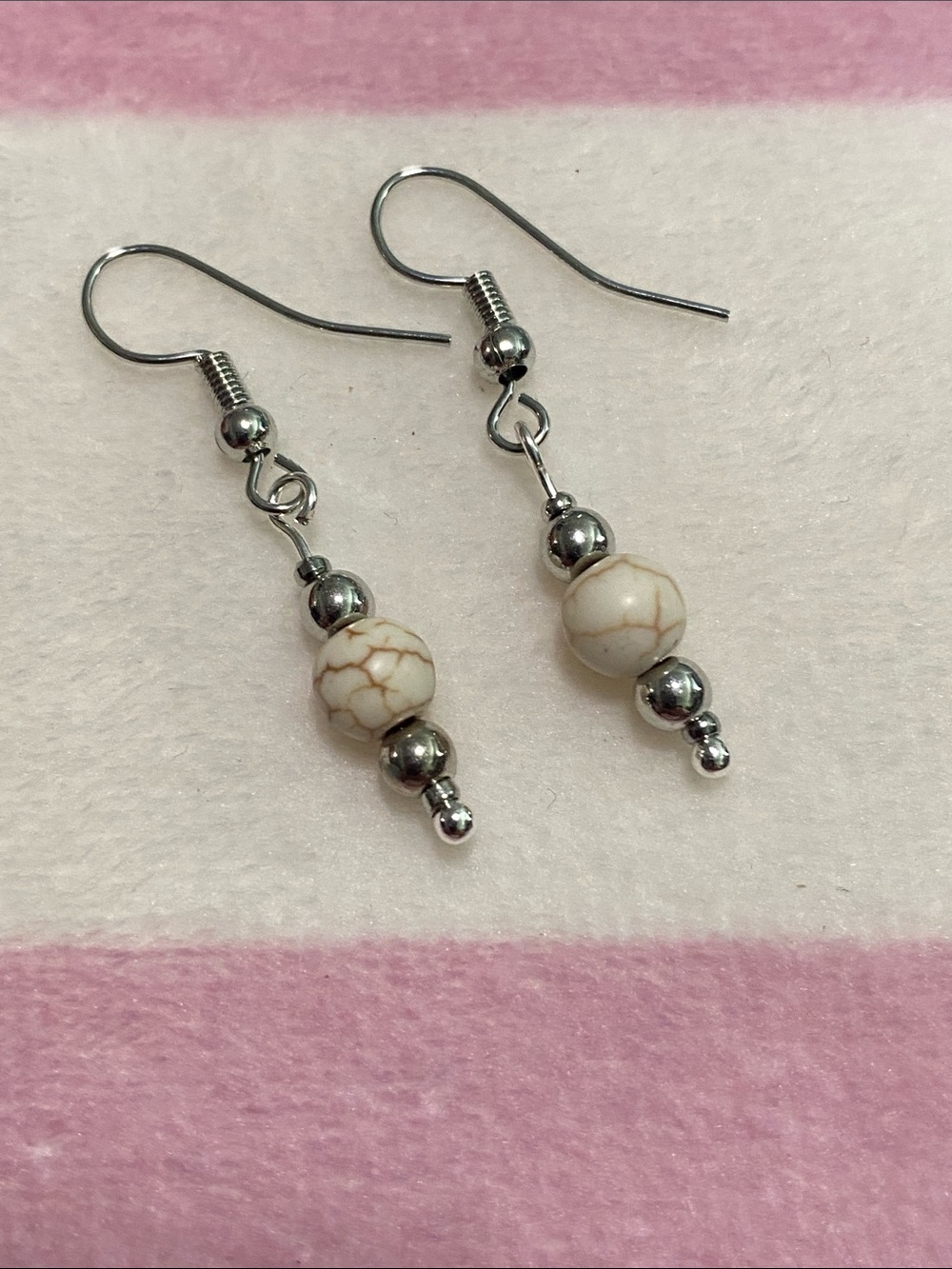 Delicate White Howlite Drop Earrings - Good Vibes Only 😎